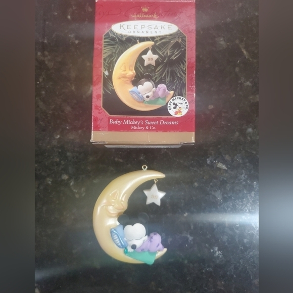 Hallmark Disney ornament‎